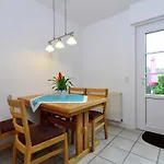 Apartment Garden-view In Centre *