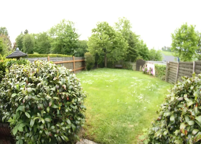 Garden-view In Centre Apartment *